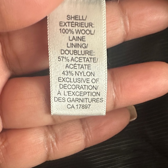 Banana Republic Houndstooth Blazer in Black and Cream - Picture 8 of 8